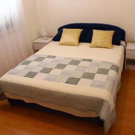 Apartman Arna Krk Town